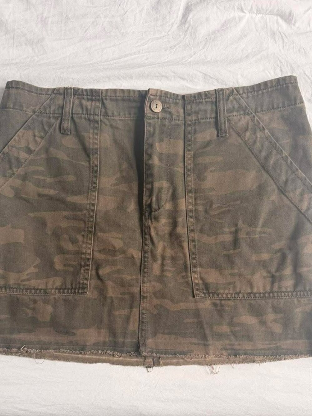 Sanctuary Emerson Camo Utility Mini Skirt Raw Hem
